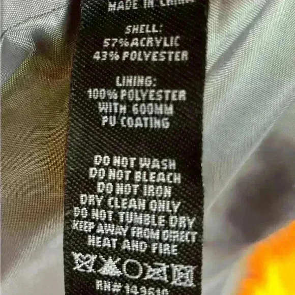 Glamsia Faux Fur Vest Womens Sz medium sleeveless - Picture 6 of 6